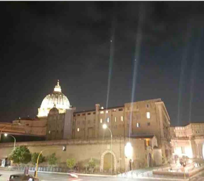 Le Bomboniere Di San Pietro Apartment Рим Екстериор снимка